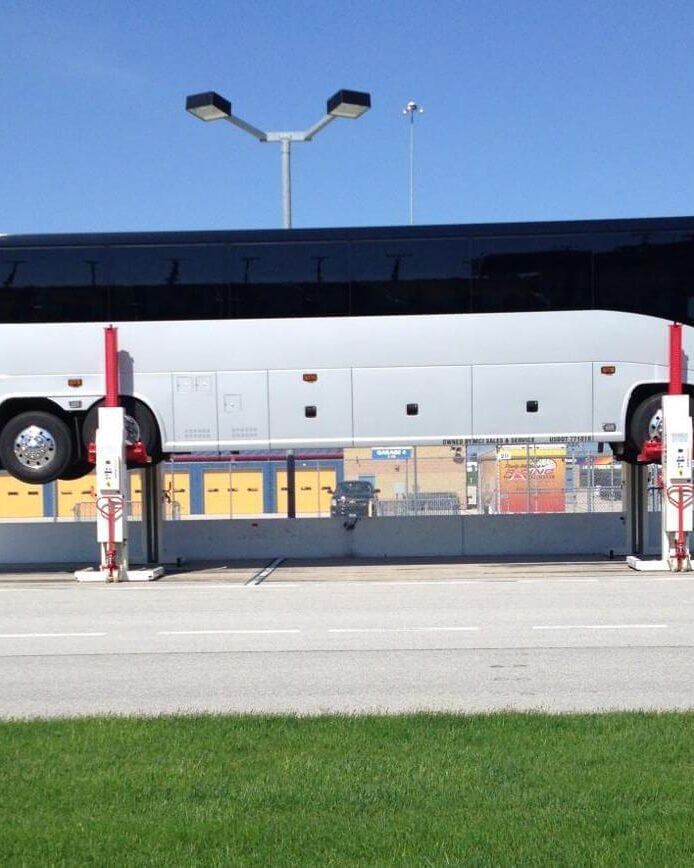 Stertil-Koni Heavy Duty Wireless Mobile Column Lifts