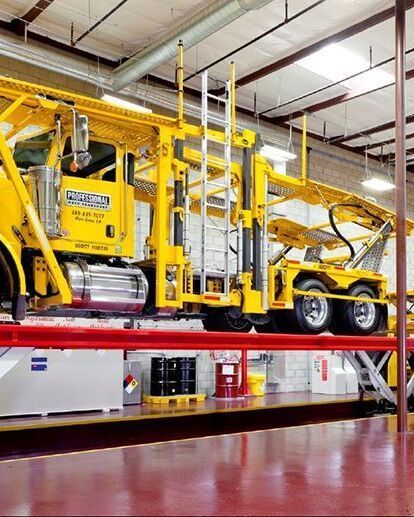 Stertil-Koni Heavy Duty Hydraulic Platform Lift Truck Lift in Tandem Configuration