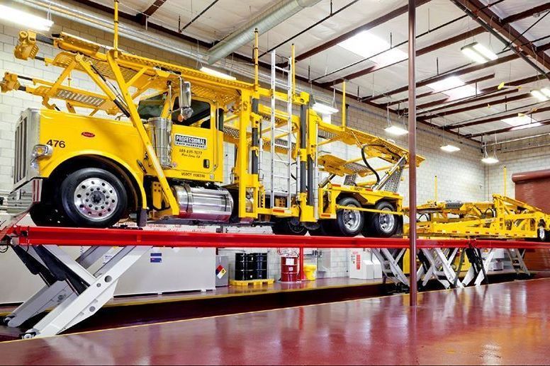 Stertil-Koni Heavy Duty Hydraulic Platform Lift Truck Lift in Tandem Configuration